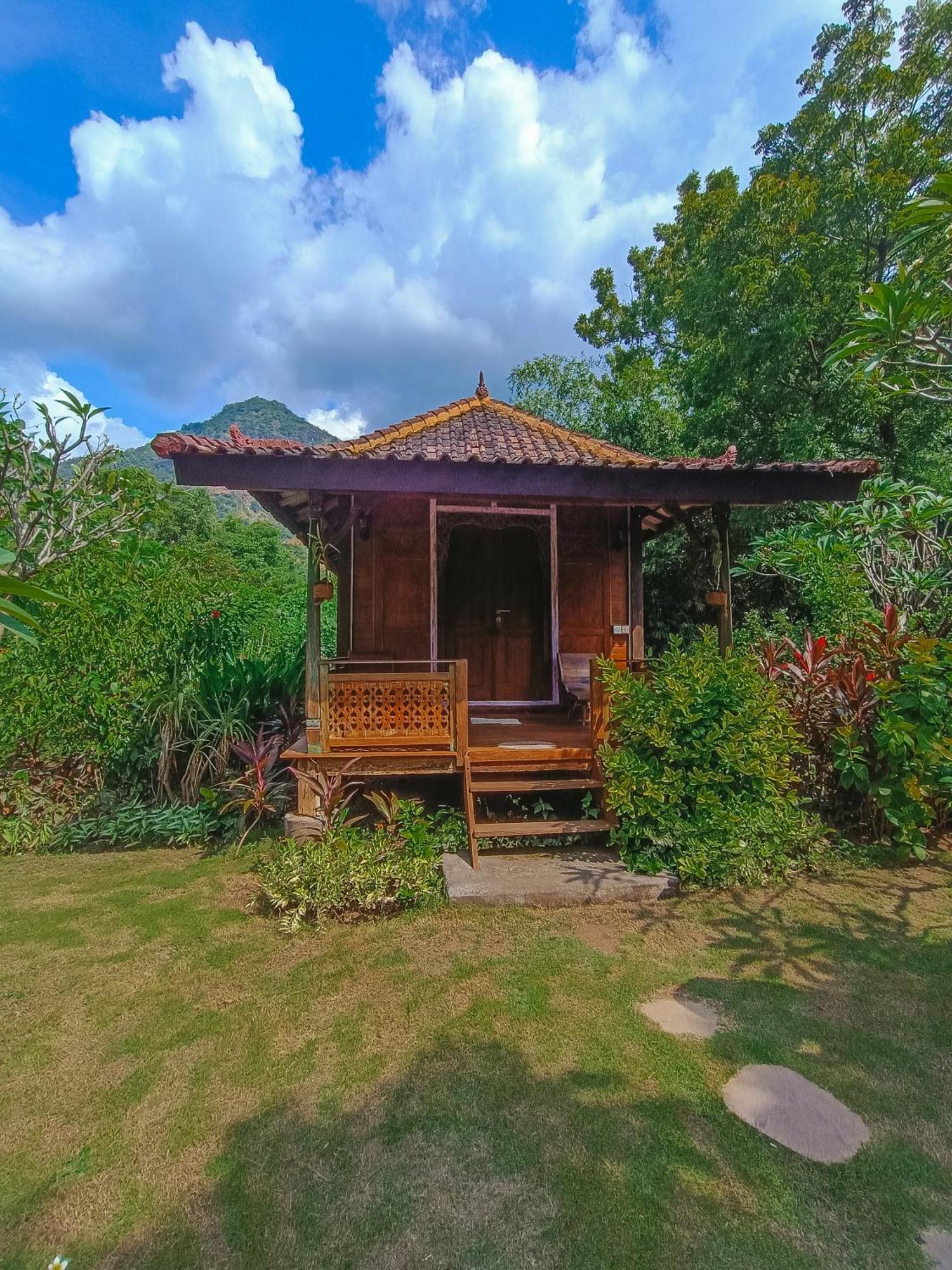 Alaya Ecolodge Pemuteran  Exterior photo